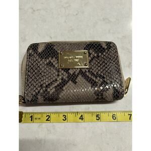 Michael Kors Pearl Gray Snake Skin Leather Zip Clutch Wallet Wristlet